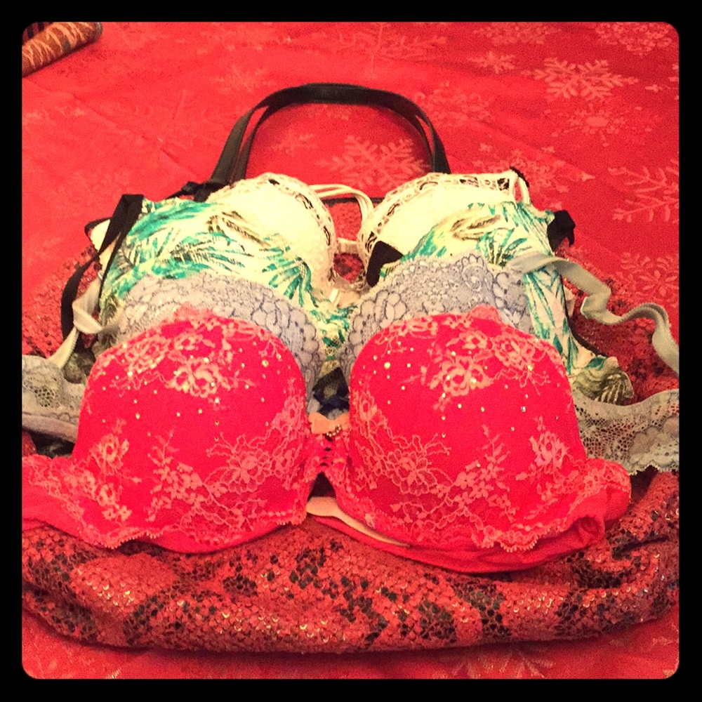 4 For $13 Victoria Secret Sexy Bras  